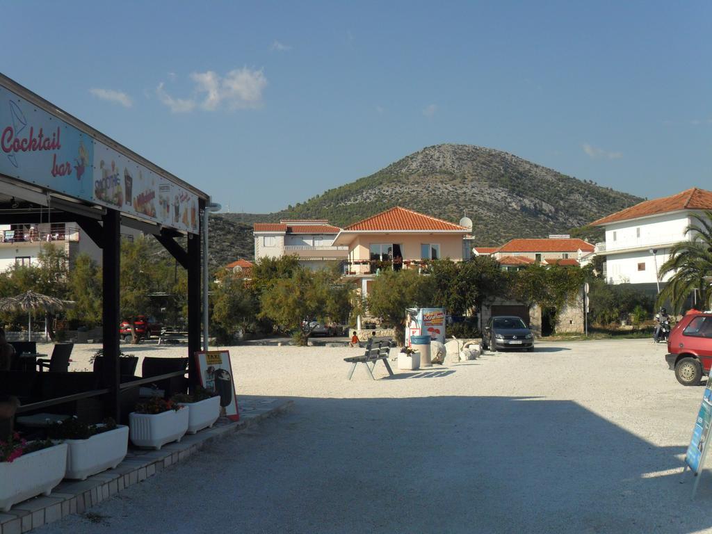 Apartments Vukman Seget Vranjica Bagian luar foto